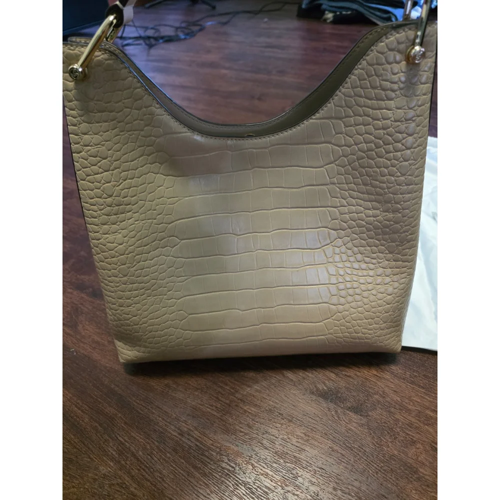 Michael Kors Joan Large Slouchy Shoulder Bag - Picture 4 of 10